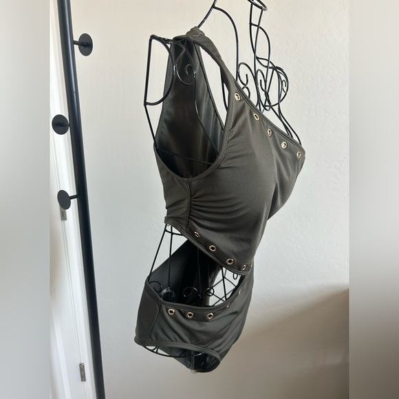 Michael Kors bathing suit - Picture 4 of 10